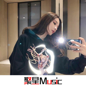 51杏子鱼子酱储小兰的背景与经历
